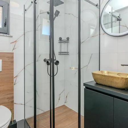 Dalmatia, New Modern With Swimming Pool Near Zadar Villa Posedarje