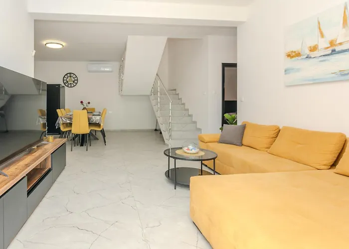 Dalmatia, New Modern With Swimming Pool Near Zadar Vila