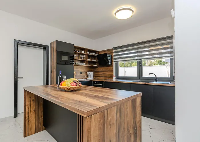 Dalmatia, New Modern With Swimming Pool Near Zadar Villa