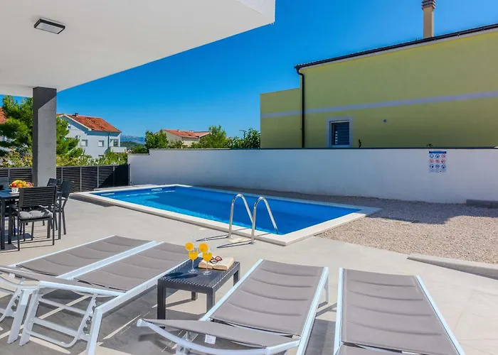 Dalmatia, New Modern With Swimming Pool Near Zadar
