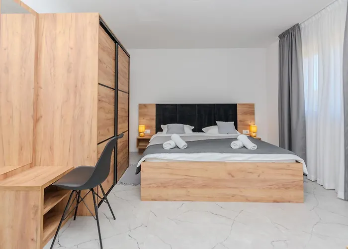Villa Dalmatia, New Modern With Swimming Pool Near Zadar