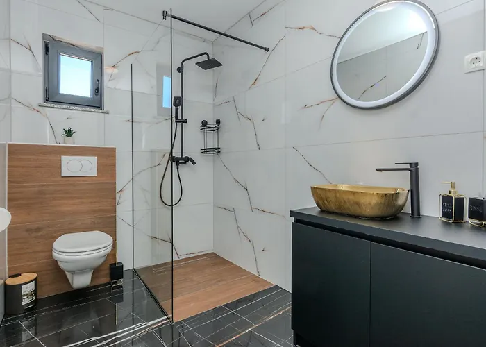 Villa Dalmatia, New Modern With Swimming Pool Near Zadar