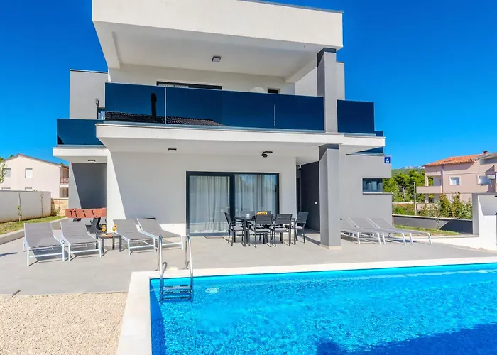 Dalmatia, New Modern With Swimming Pool Near Zadar Villa