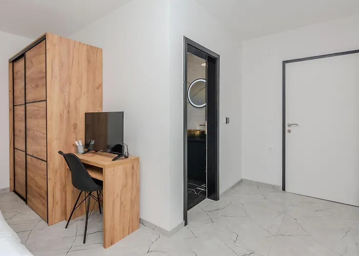 Villa Dalmatia, New Modern With Swimming Pool Near Zadar *