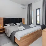 Dalmatia, New Modern With Swimming Pool Near Zadar بوسيدارجي