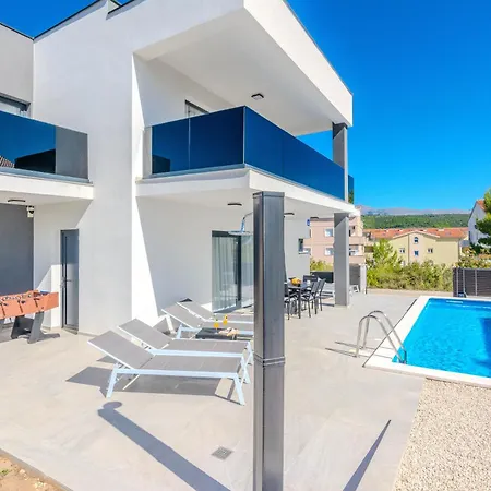 Dalmatia, New Modern With Swimming Pool Near Zadar فيلة *