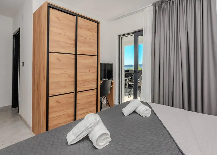 Dalmatia, New Modern With Swimming Pool Near Zadar Вилла Поседарье