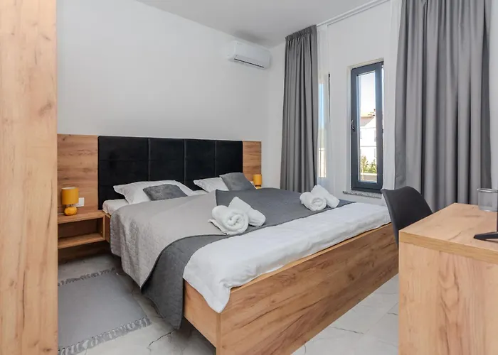 Dalmatia, New Modern With Swimming Pool Near Zadar Поседарье